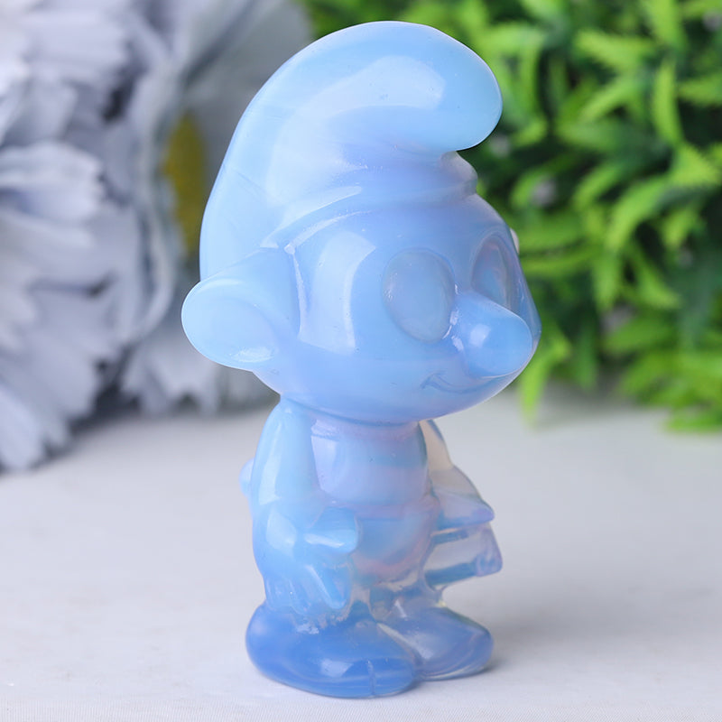 Figurine sculptée en cristal d'opalite bleue de 3,2 pouces