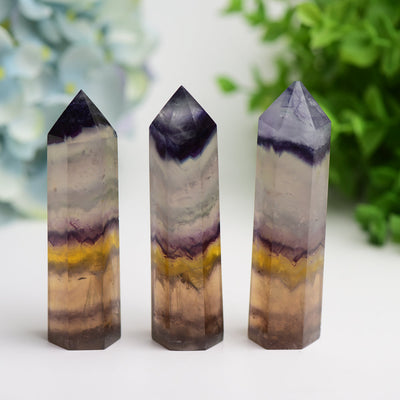 Tour de cristal de fluorite de 3,5 à 4 pouces pour l'énergie de guérison