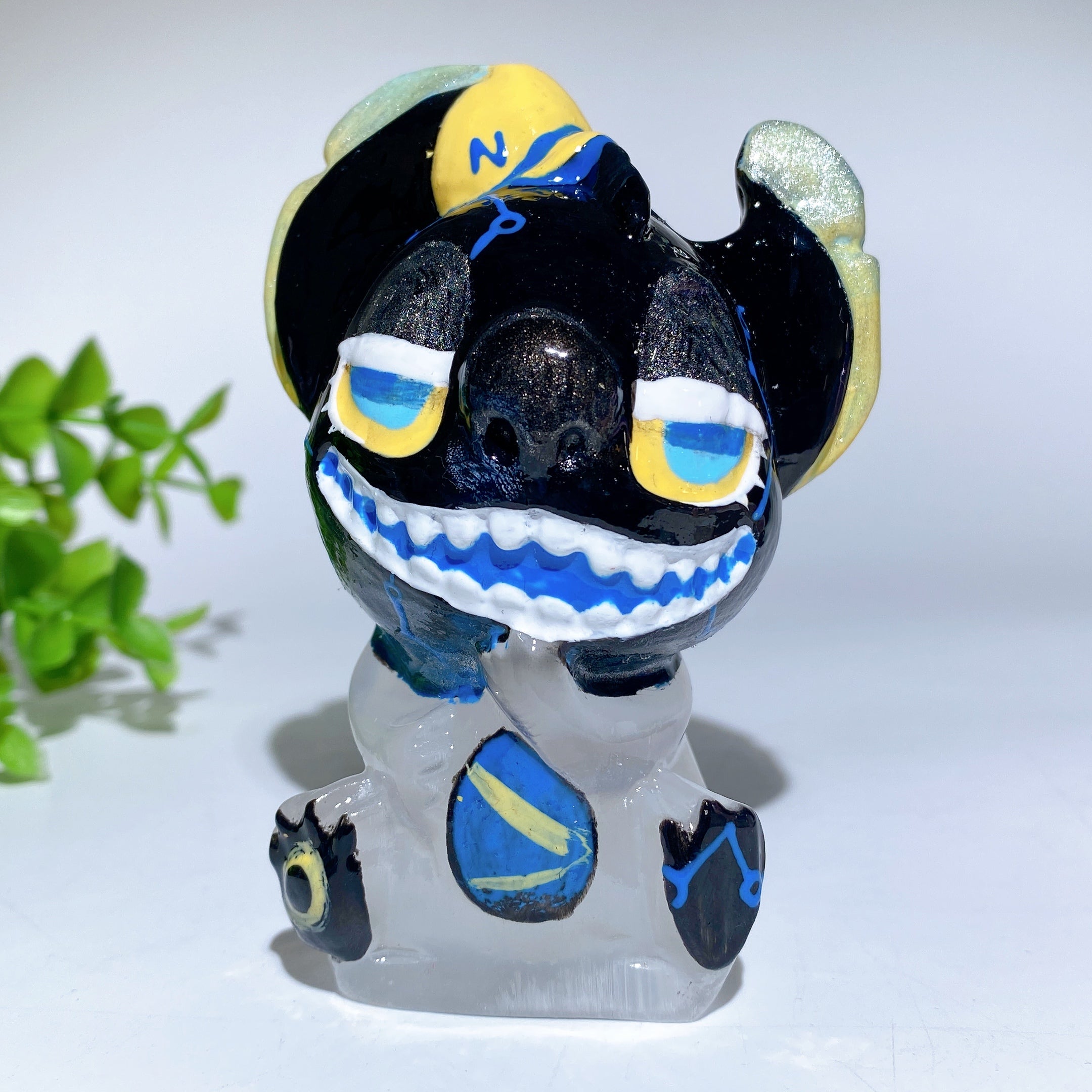 Figurine en cristal de sélénite de 9 cm, sculptée et peinte