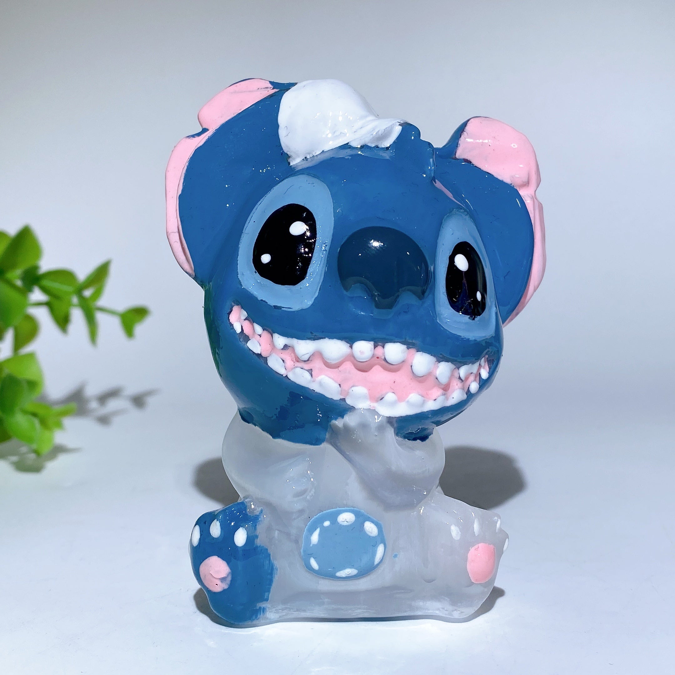 Figurine en cristal de sélénite de 9 cm, sculptée et peinte