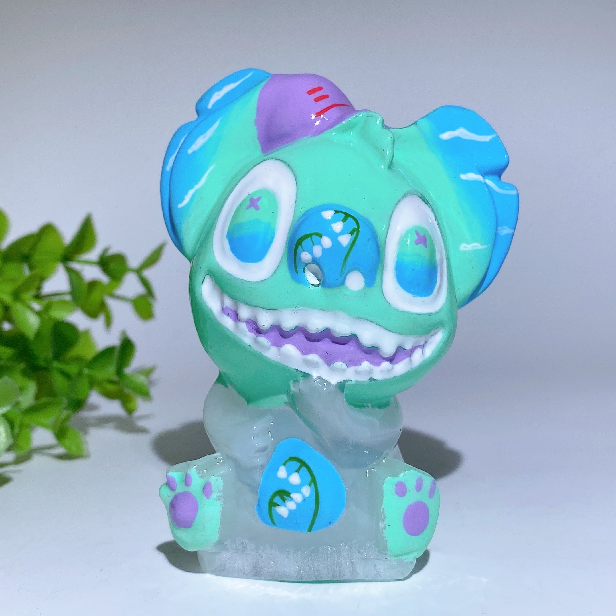Figurine en cristal de sélénite de 9 cm, sculptée et peinte