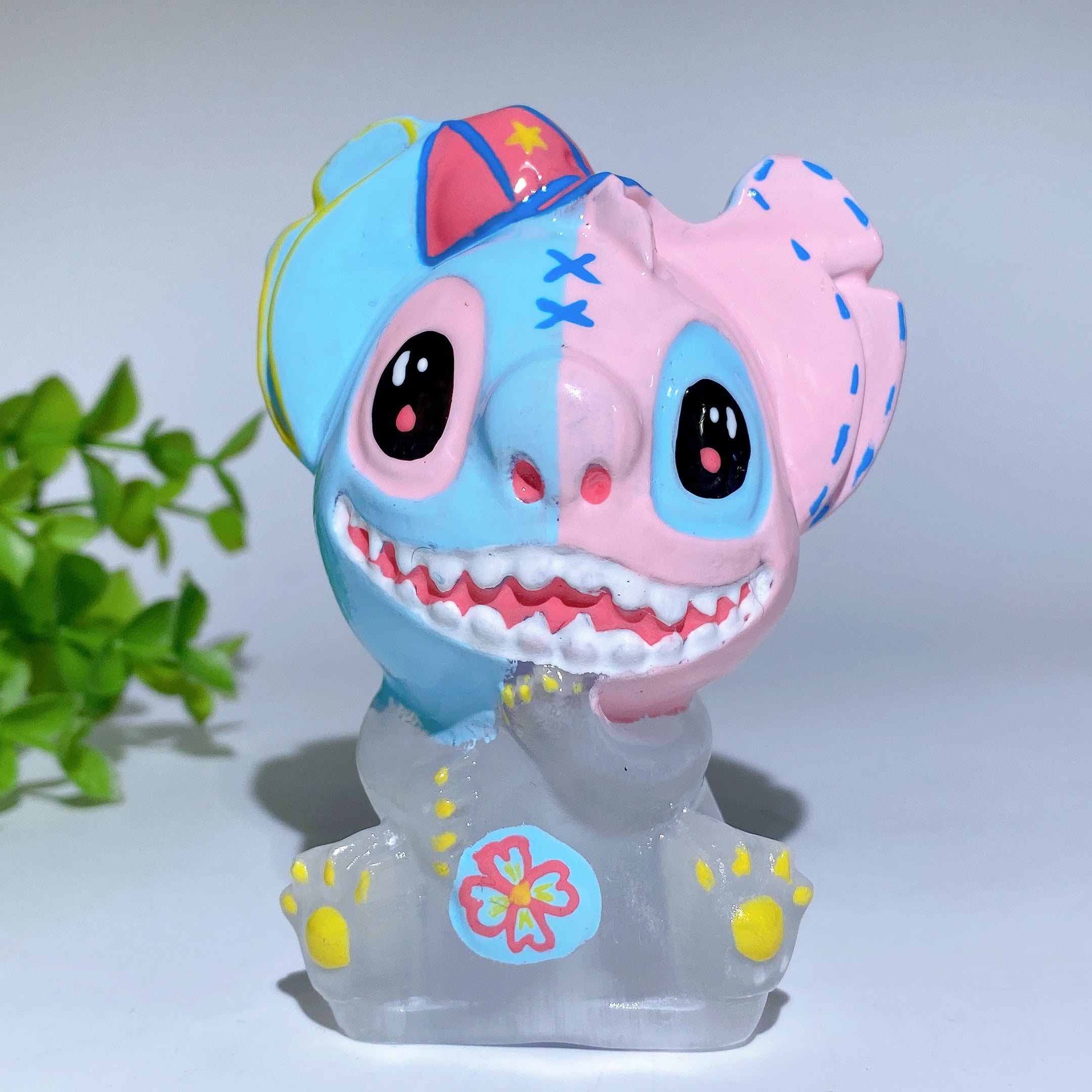 Figurine en cristal de sélénite de 9 cm, sculptée et peinte