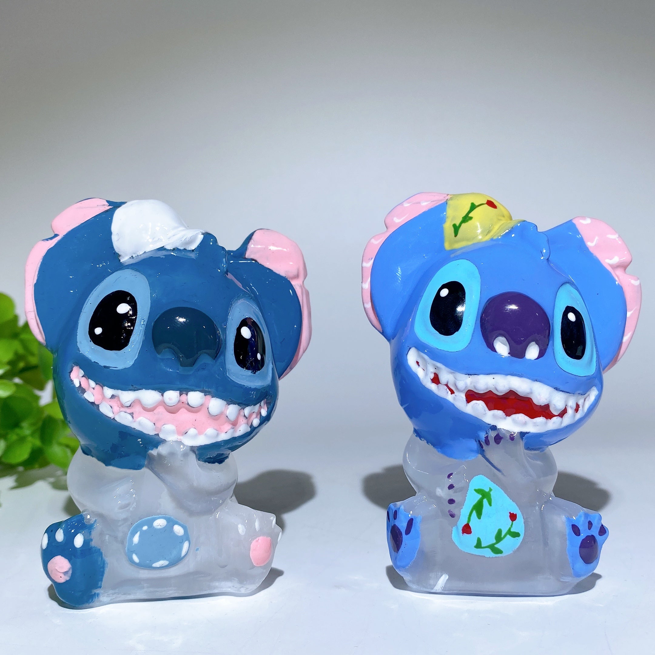 Figurine en cristal de sélénite de 9 cm, sculptée et peinte