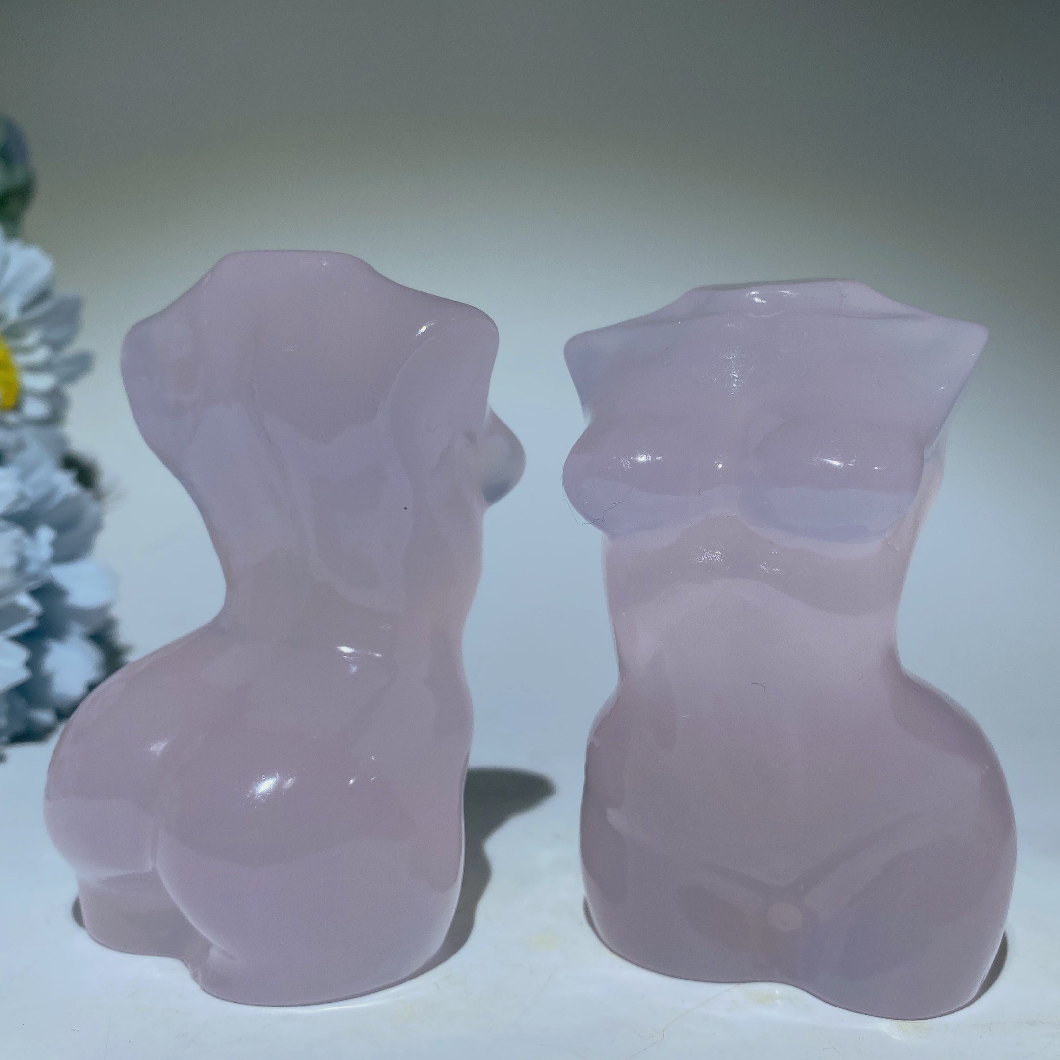Figurine sculptée en cristal réactif aux UV de 9 cm pour la guérison