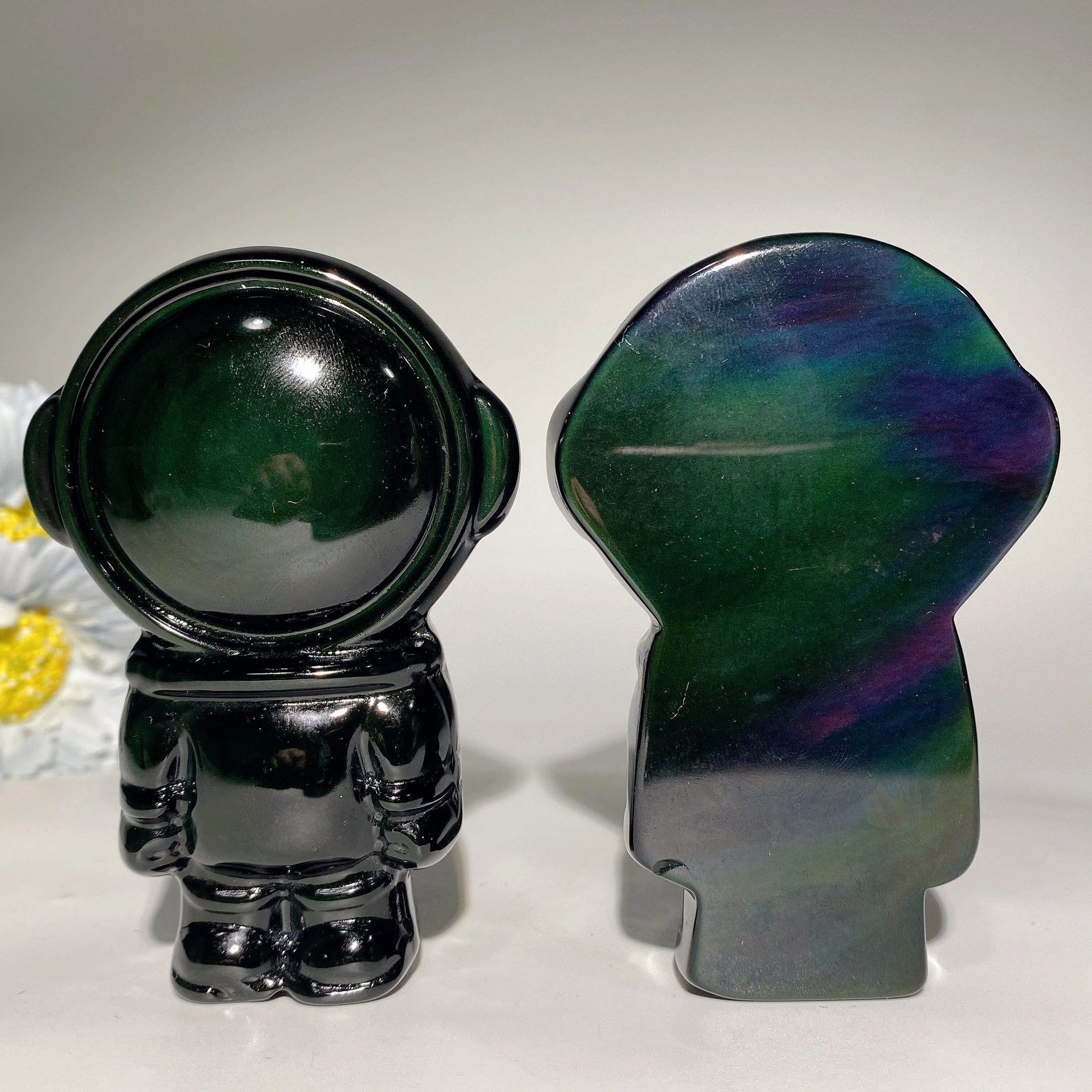 Figurine d'astronaute en cristal d'obsidienne arc-en-ciel de 9,4 cm pour la guérison