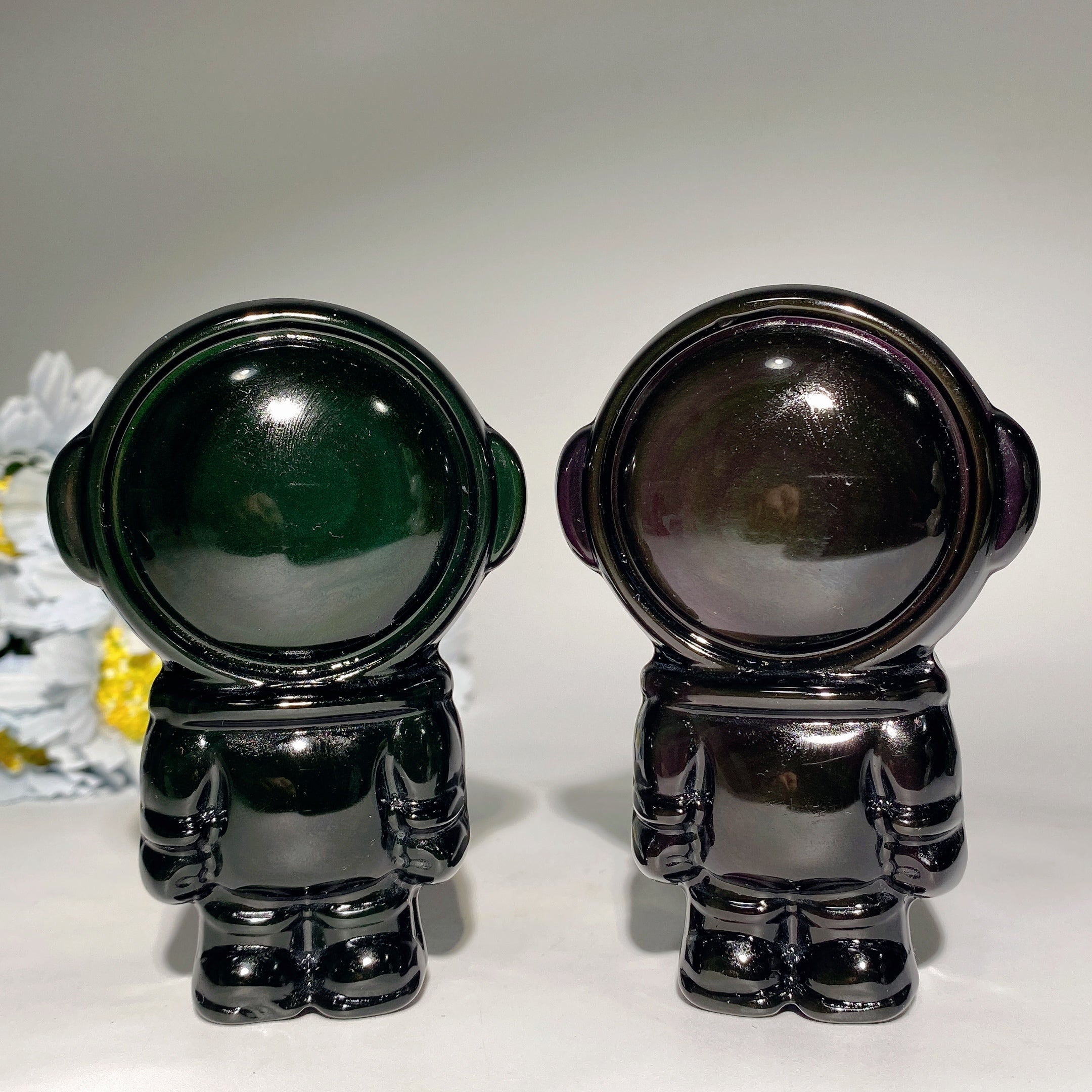 Figurine d'astronaute en cristal d'obsidienne arc-en-ciel de 9,4 cm pour la guérison