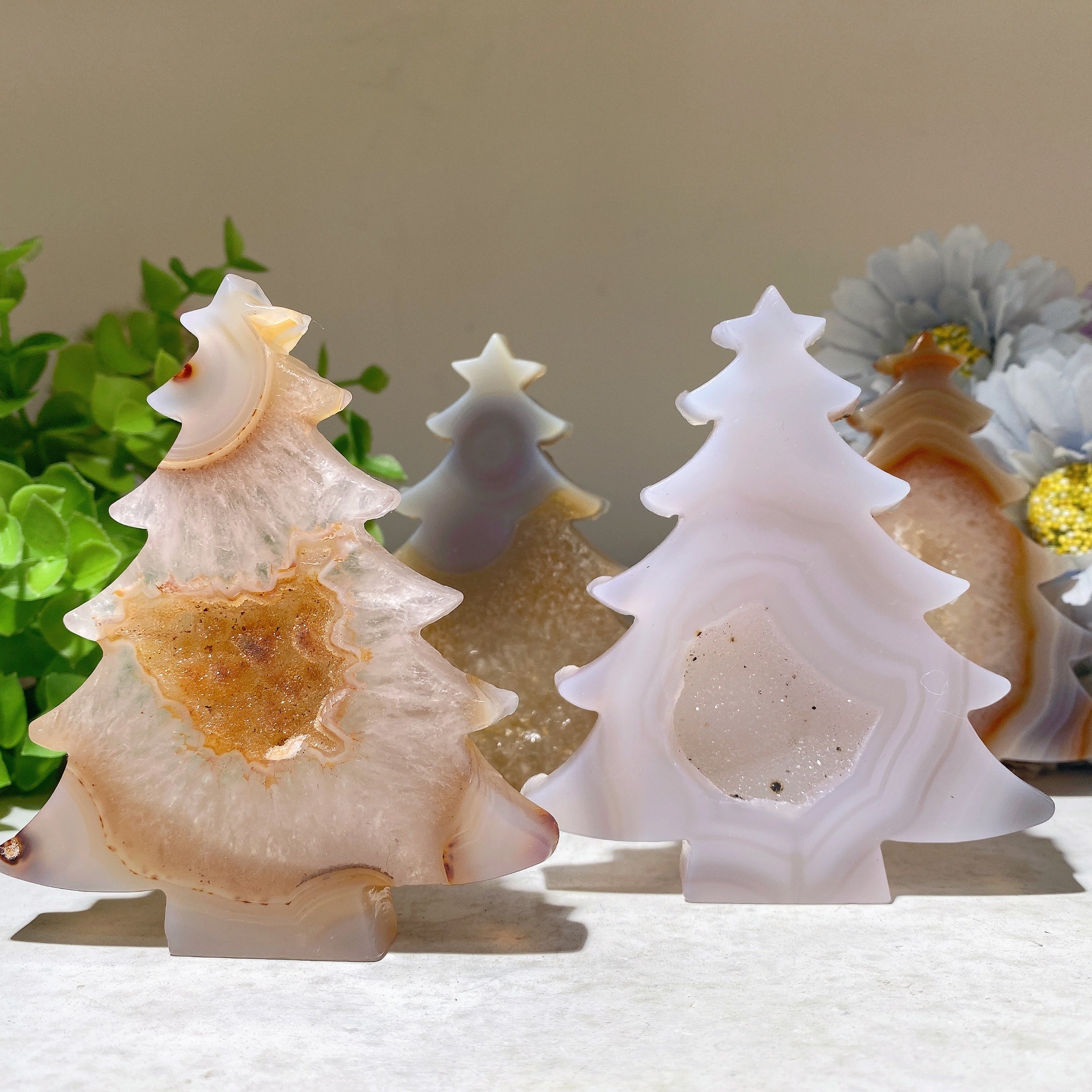 3.8 inch Druzy Agate Crystal Figurine Christmas Tree Carving