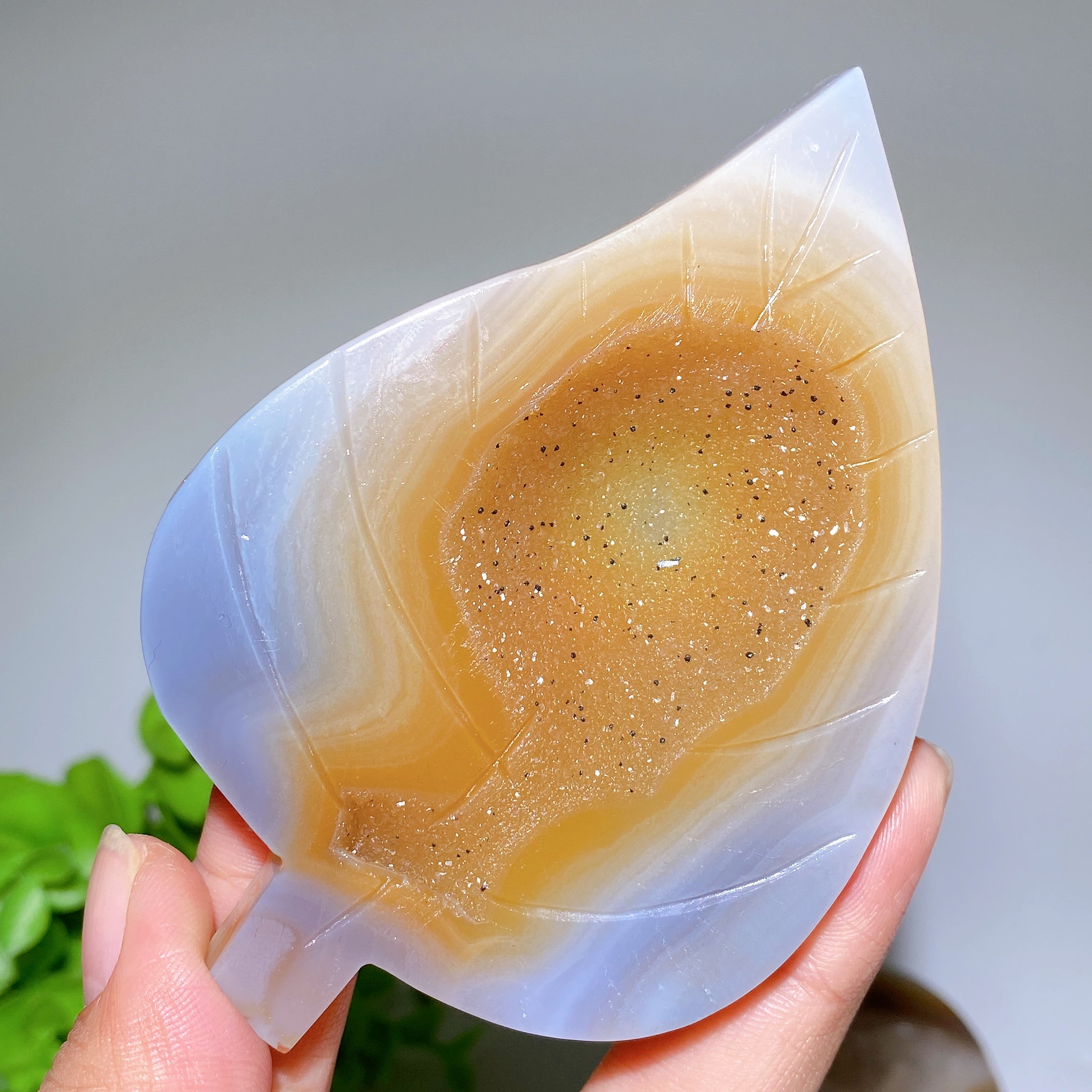 3.9-inch Druzy Agate Leaf Crystal Figurine for Healing