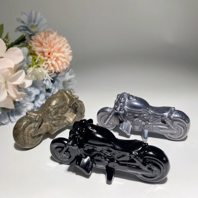 Figurine de moto en cristal d'obsidienne noire pyrite térahertz de 3,9 pouces