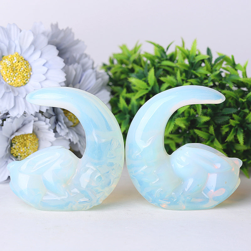 Figurine sculptée en cristal de lapin lune en opalite de 7,6 cm
