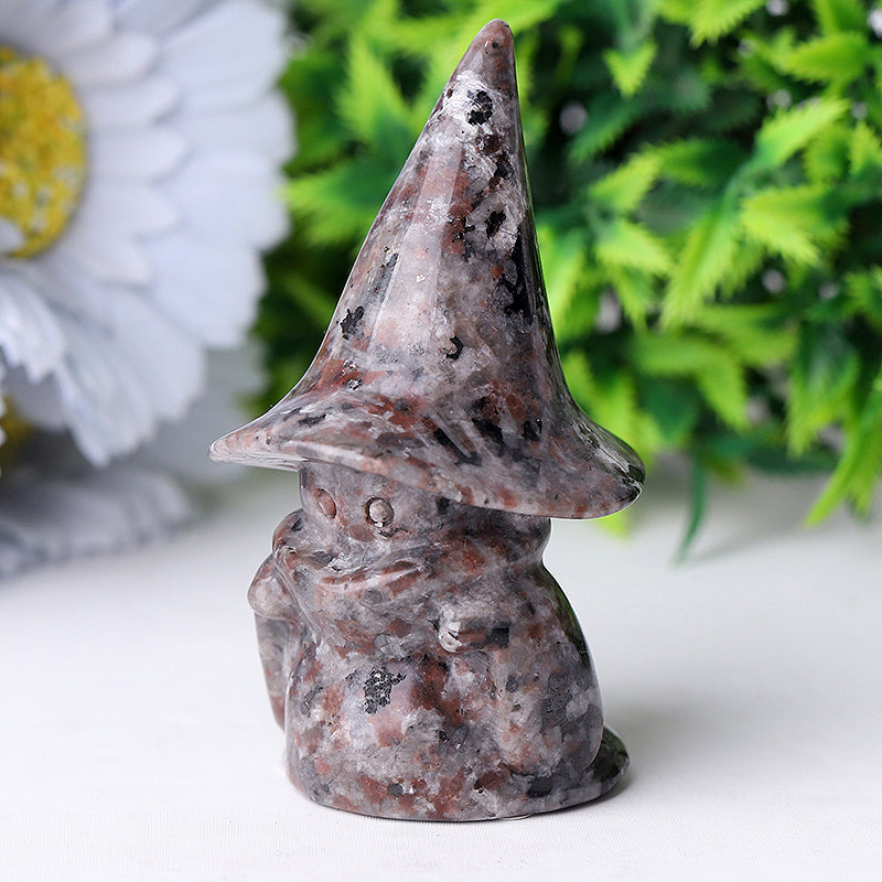 Figurine sculptée en cristal Yooperlite de 3 pouces représentant un bébé sorcière