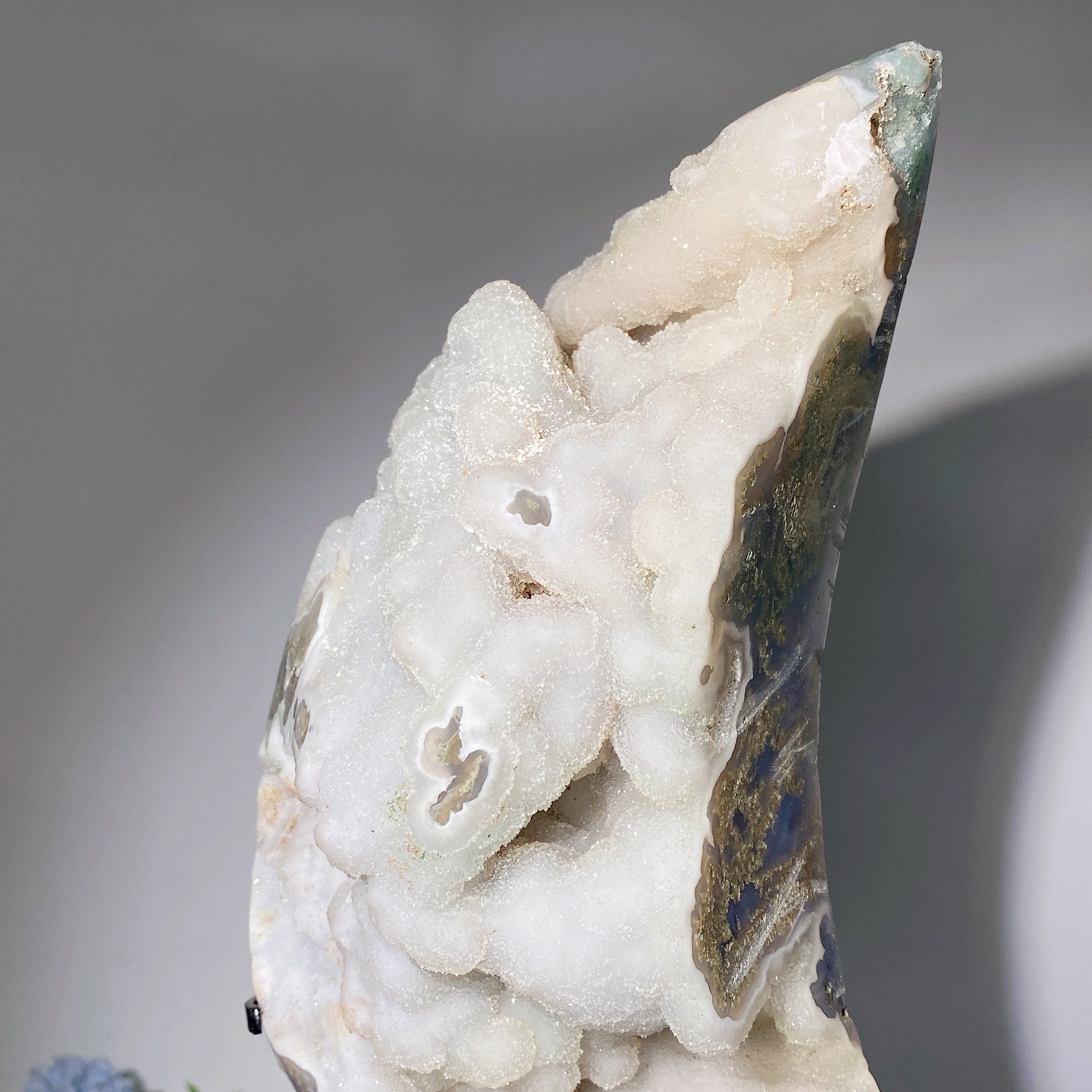 Agate mousse druzy de 30 cm, sculpture en cristal de lune pour la guérison