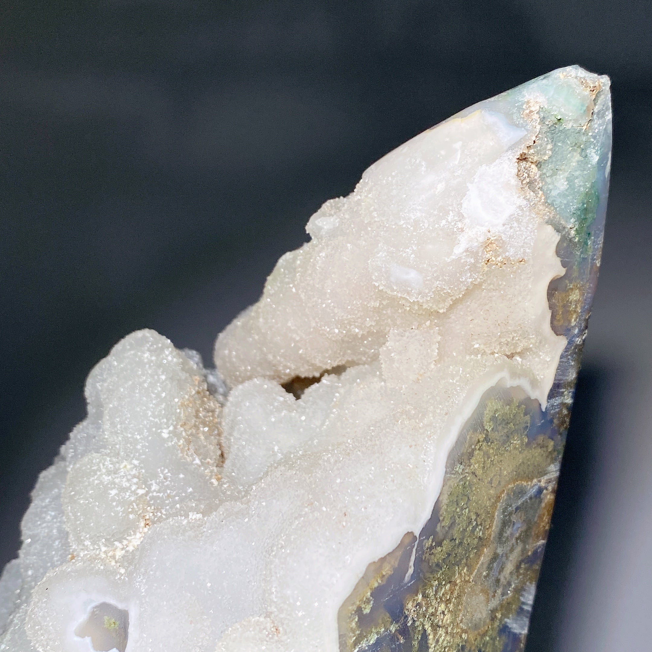 Agate mousse druzy de 30 cm, sculpture en cristal de lune pour la guérison