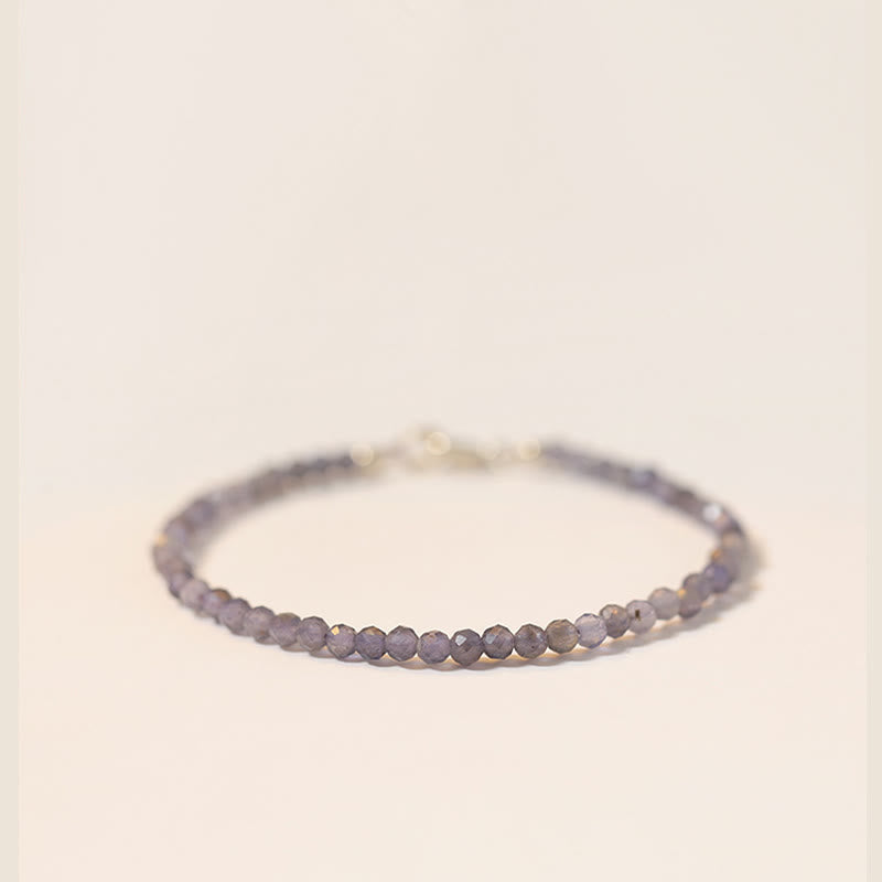 Bracelet de communication ultra-fin en perles d'améthyste et d'iolite de 3 mm