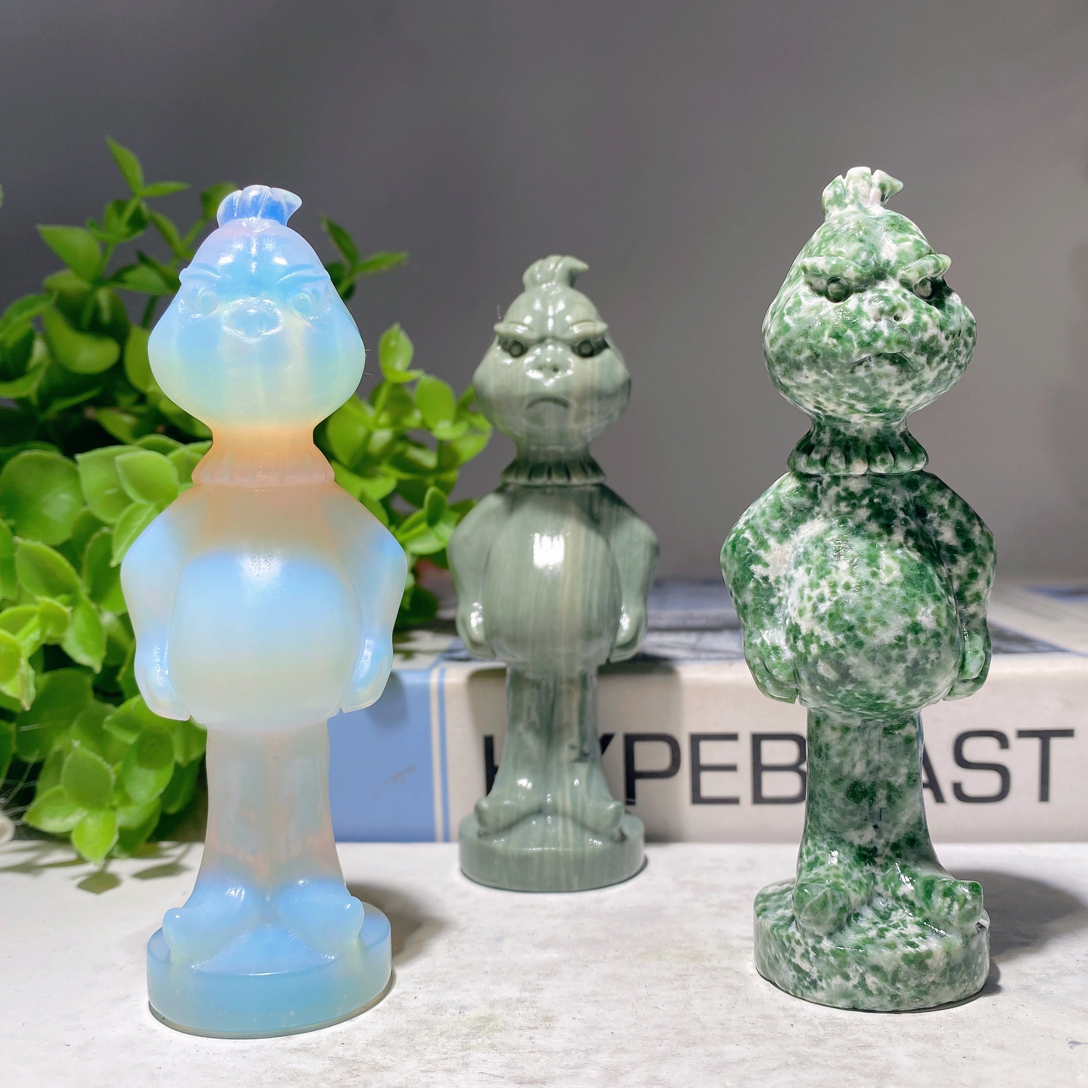 4.2-inch Mixed Crystal Grinch Spiritual Statues for Meditation