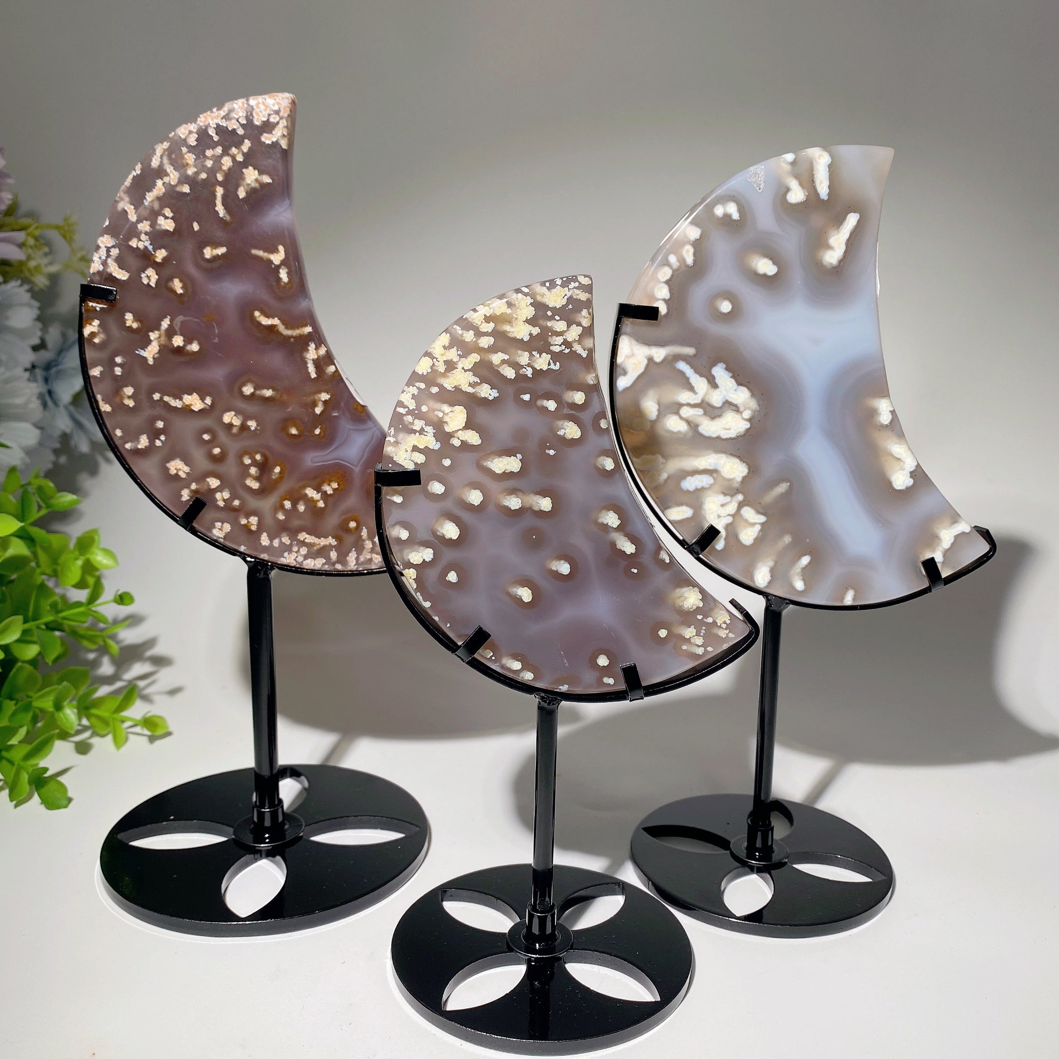 Sculpture en cristal d'agate de lune de 4 à 5,5 pouces avec support