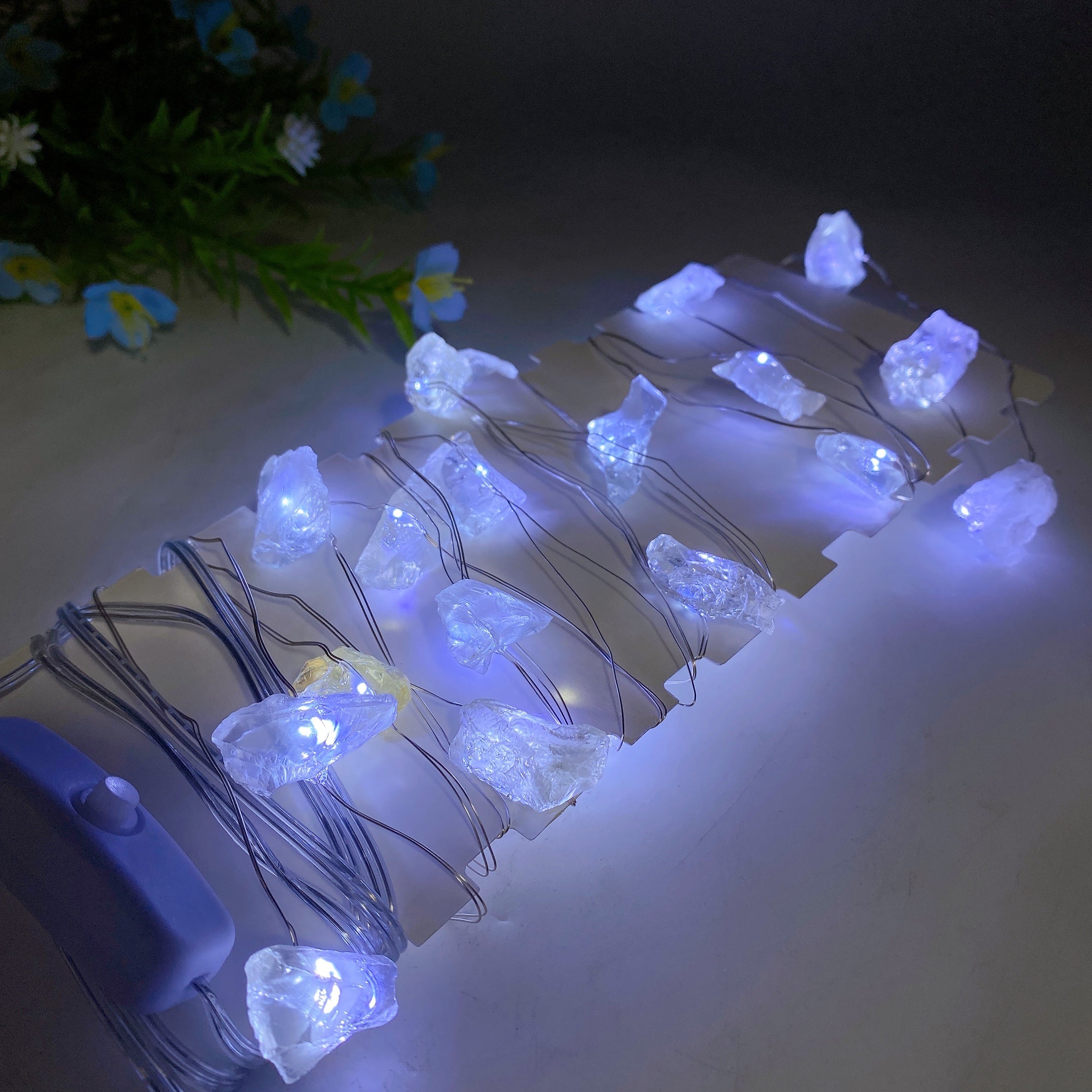 Lampe LED en cristal brut de 4 m pour la guérison et la décoration