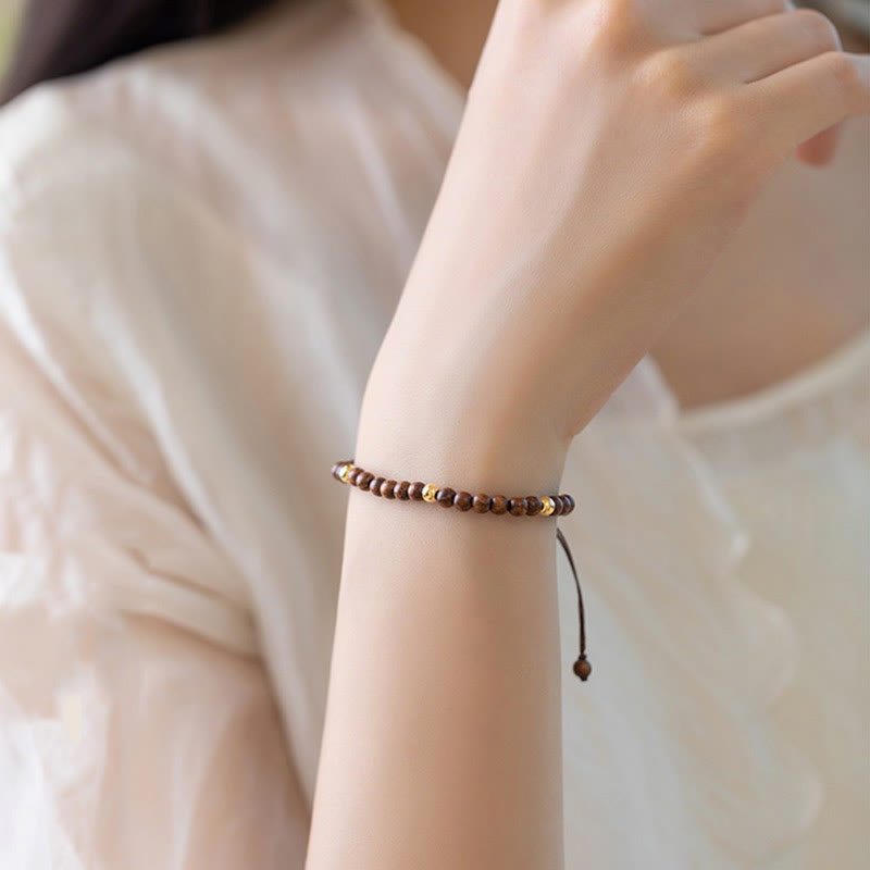 Bracelet de protection en bois de santal de 4 mm