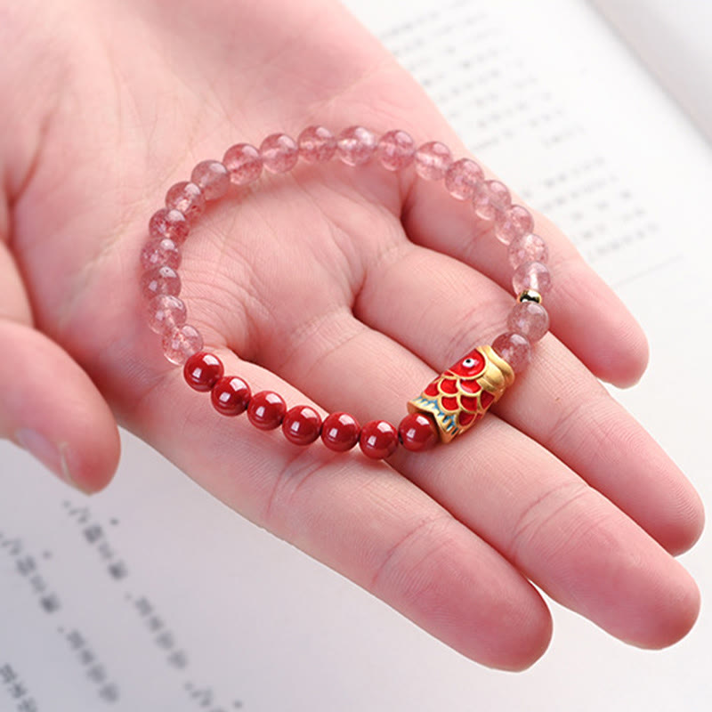 Bracelet de guérison porte-bonheur en quartz fraise de 4 mm avec poisson koï