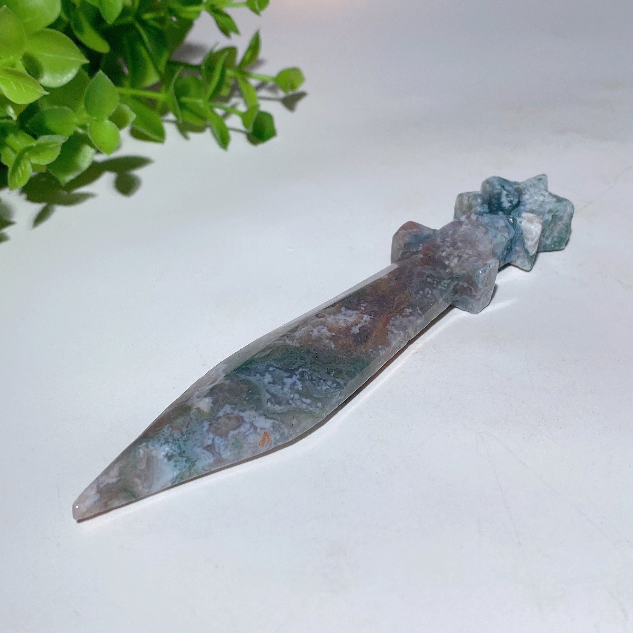 Figurines sculptées d'épées en cristal mixte de 5,1 pouces