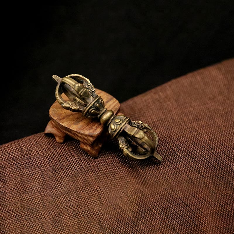 Vajra Dorje en cuivre fait à la main au Népal, décoration de force de méditation