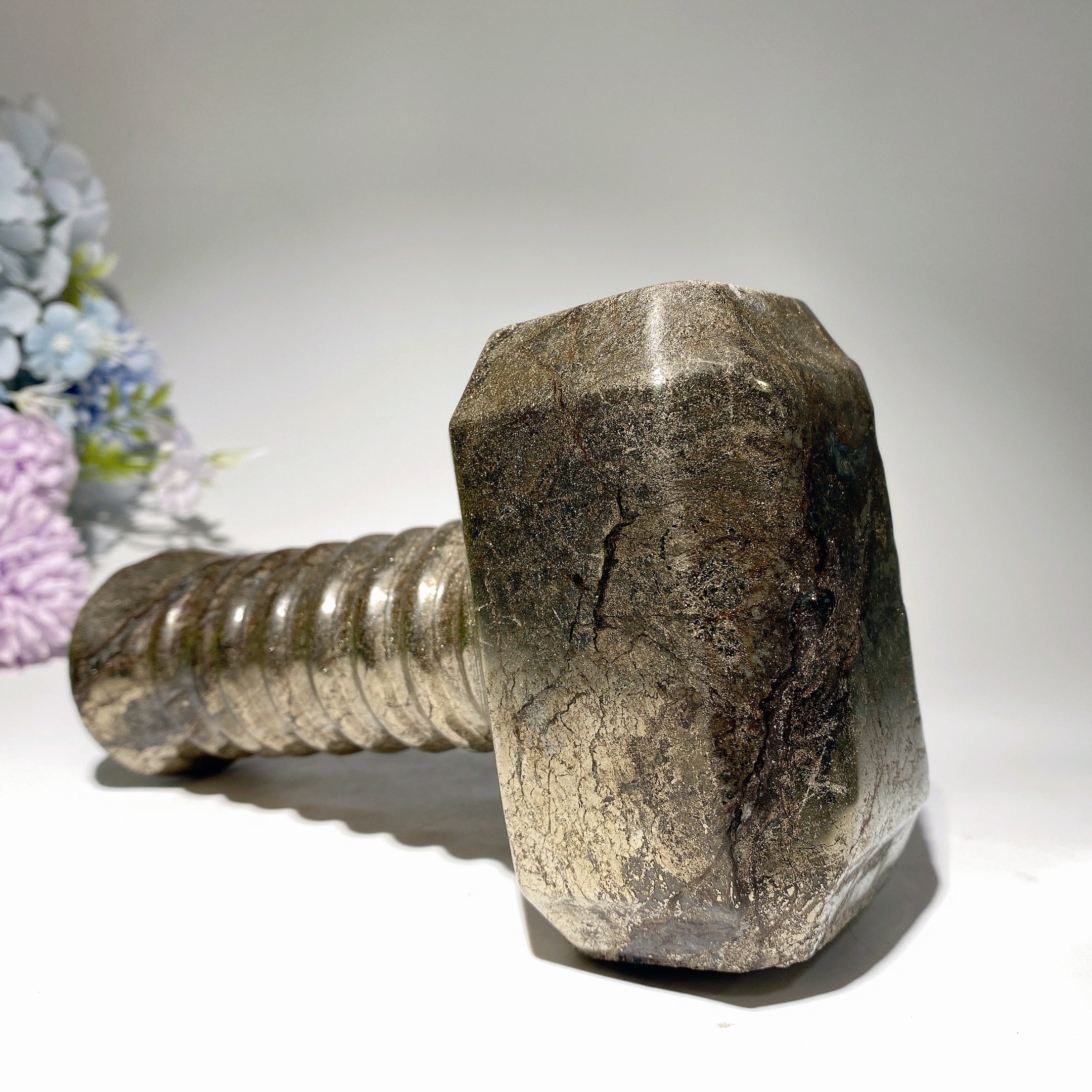 Figurine de marteau en cristal de pyrite de 6,7 pouces pour la guérison