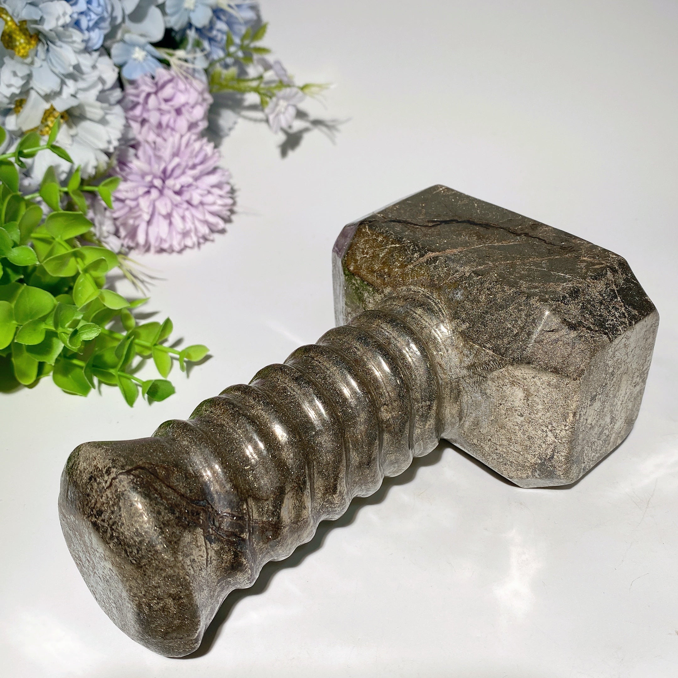 Figurine de marteau en cristal de pyrite de 6,7 pouces pour la guérison