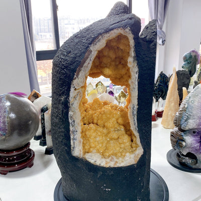 Amas de cristaux de géode de citrine de 62 cm, guérison de fenêtre à trois côtés