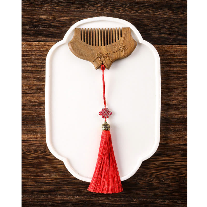 Green Sandalwood Comb with Flower Pattern for Soothing Peace