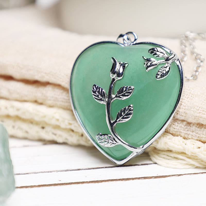 Collier pendentif cœur en améthyste pour la guérison et l'équilibre