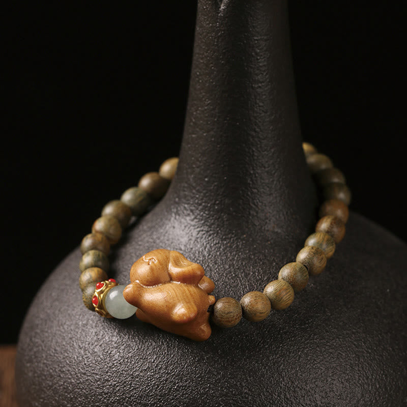 Bracelet lapin positif en bois de santal vert 6 mm