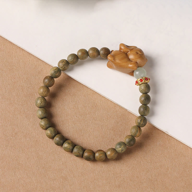 Bracelet lapin positif en bois de santal vert 6 mm