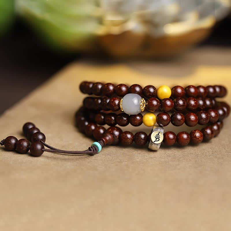 Bracelet en jade de 6 mm avec breloque en bois de santal et étoile dorée pour la protection