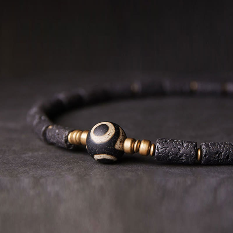 Bracelet enroulé en laiton avec perles dzi à trois yeux en pierre de lave de 6 mm pour le calme