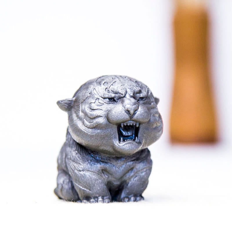 Statuette miniature en résine de poudre de fer représentant un tigre rugissant de 7,5 cm