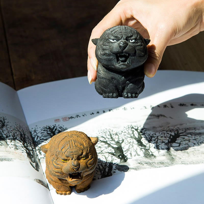 Statuette miniature en résine de poudre de fer représentant un tigre rugissant de 7,5 cm