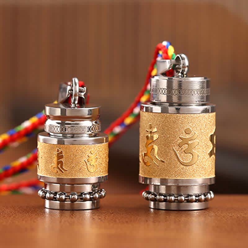 Pendentif de sagesse en acier titane Om Mani Padme Hum 1,2 cm