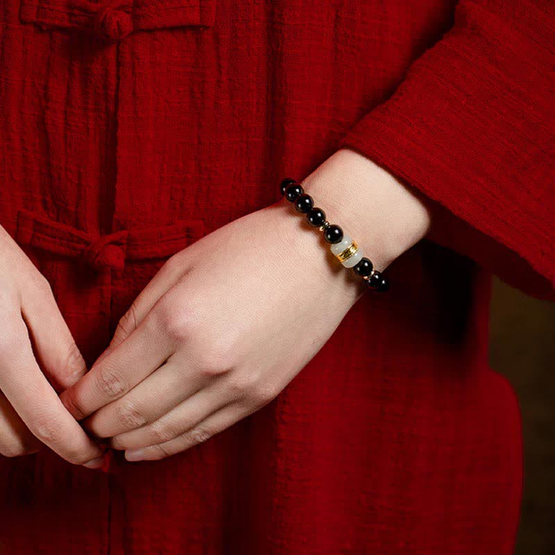 Bracelet de force Om Mani Padme Hum en jade obsidienne noire de 8 mm