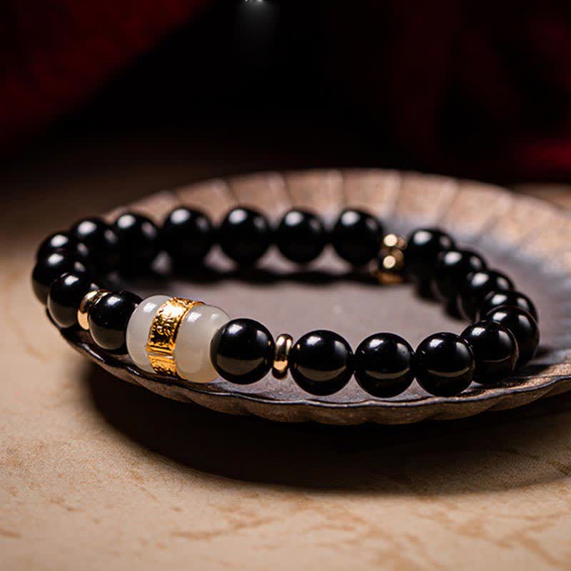 Bracelet de force Om Mani Padme Hum en jade obsidienne noire de 8 mm