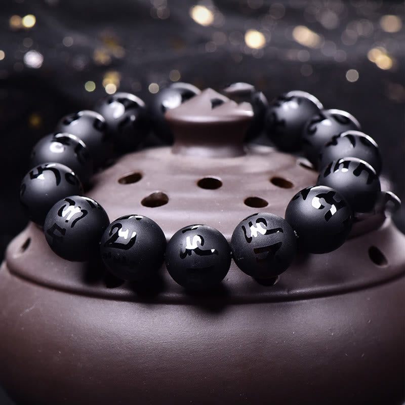 Bracelet de protection Om Mani Padme Hum en onyx noir de 8 mm