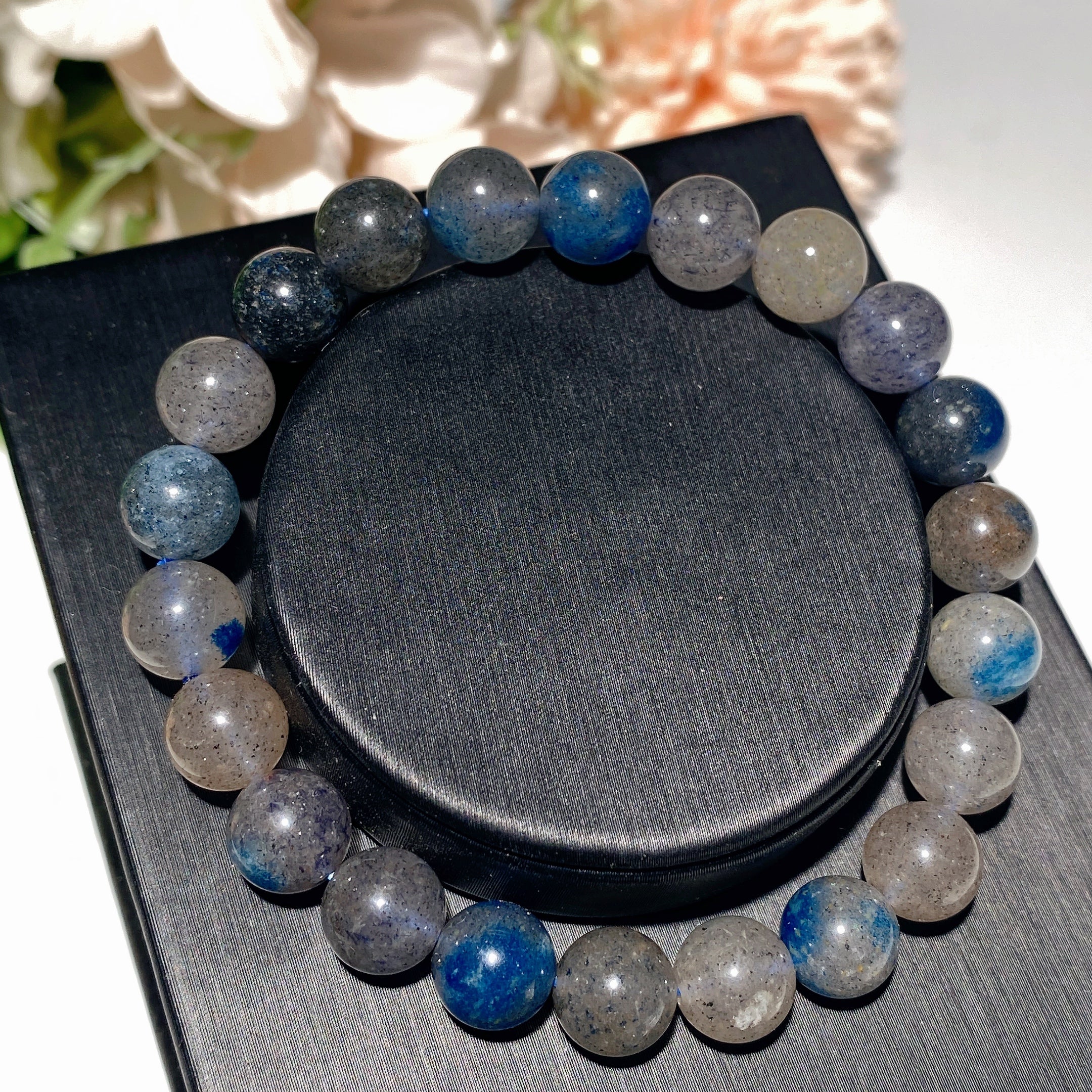 Bracelet de guérison en cristal de quartz fraise bleu de 8 mm