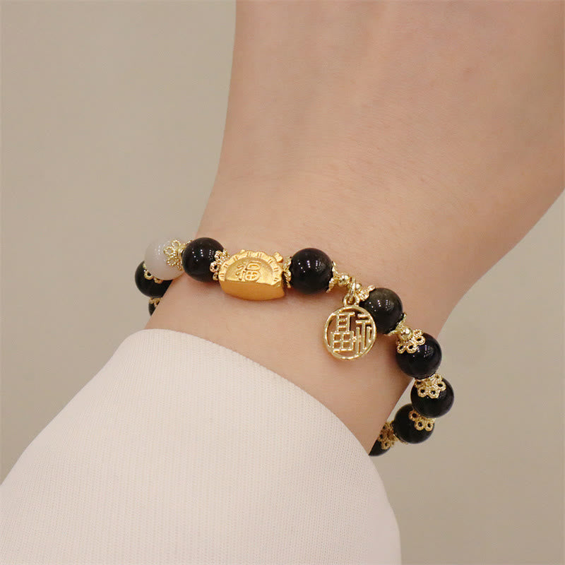 Bracelet Dragon Luck 8 mm avec agate rouge et pierres multifacettes