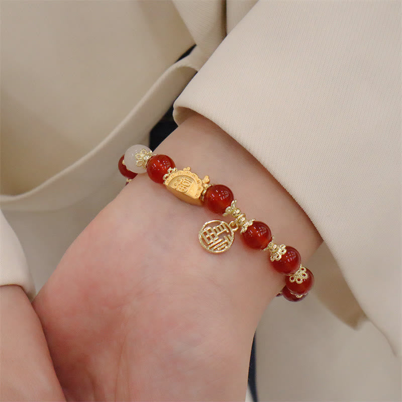 Bracelet Dragon Luck 8 mm avec agate rouge et pierres multifacettes