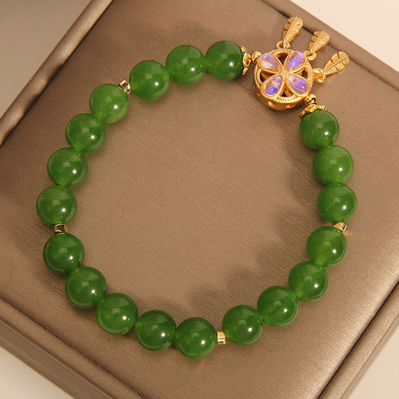 Bracelet attrape-rêves en jade vert 8 mm avec trèfle à quatre feuilles