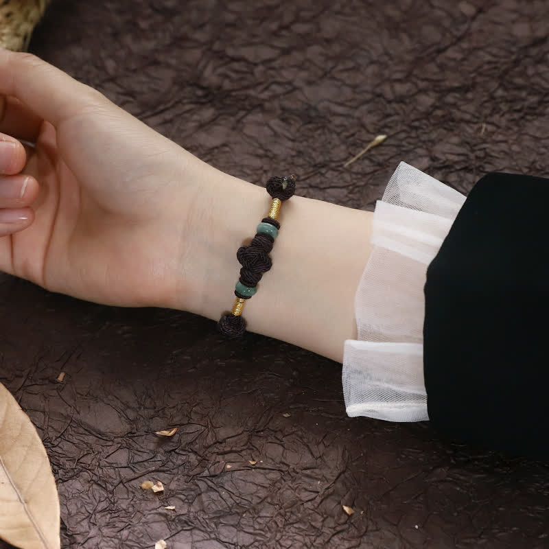 Bracelet en fil rouge avec nœud porte-bonheur en jade de 8 mm