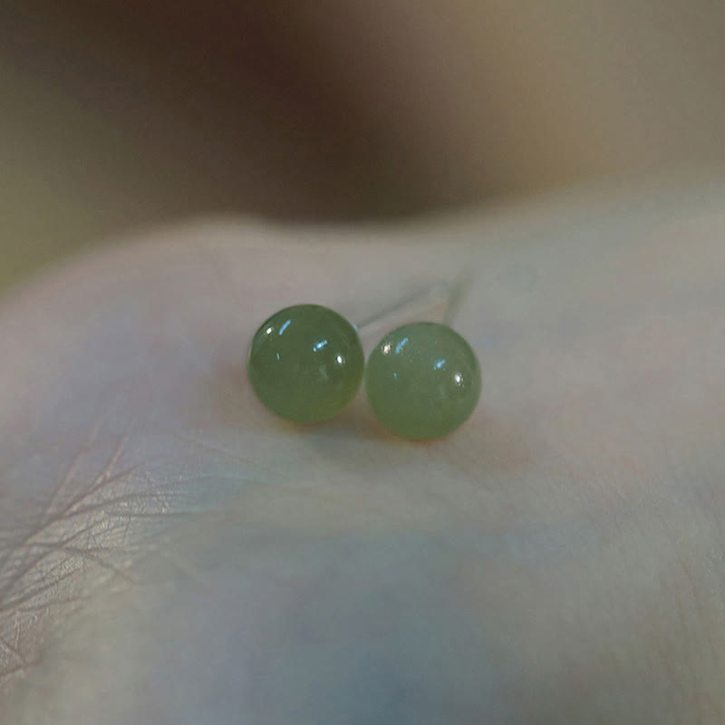 Boucles d'oreilles à tige en jade de 8 mm pour la prospérité et l'abondance