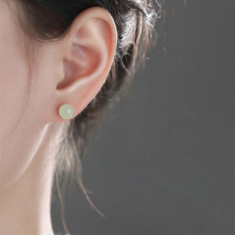Boucles d'oreilles à tige en jade de 8 mm pour la prospérité et l'abondance