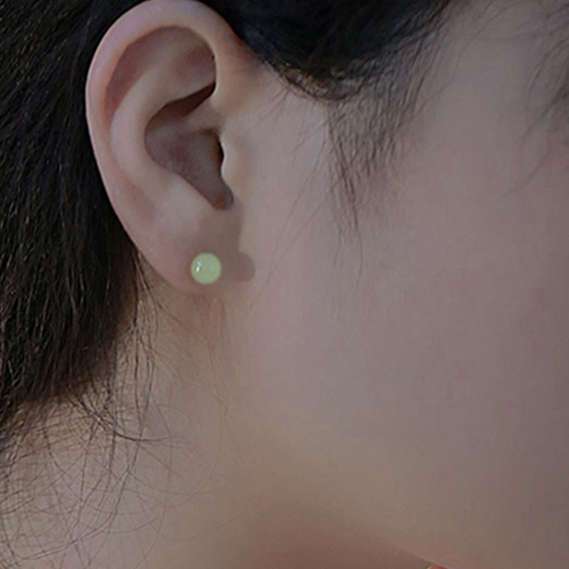 Boucles d'oreilles à tige en jade de 8 mm pour la prospérité et l'abondance