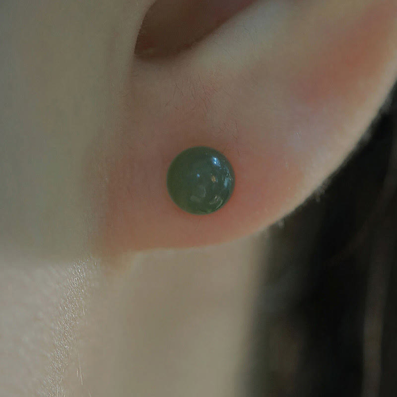 Boucles d'oreilles à tige en jade de 8 mm pour la prospérité et l'abondance