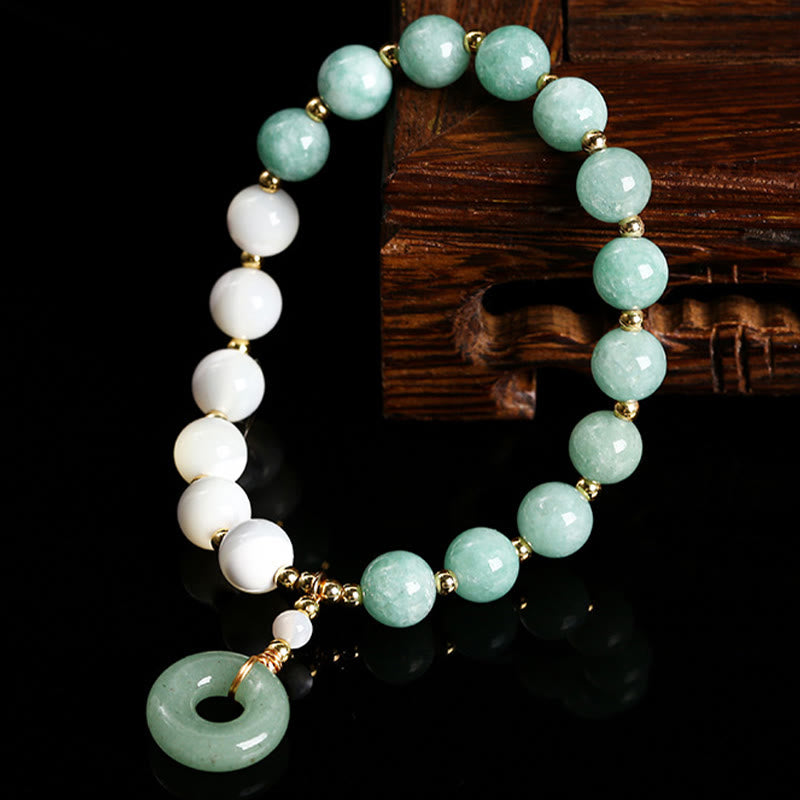 Bracelet d'abondance avec boucle de paix en jade trochus et escargot de 8 mm